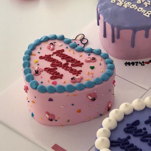 誕生日サプライズは韓国で 可愛すぎるデコレーションケーキ Emmary エマリー By Teamcinderella